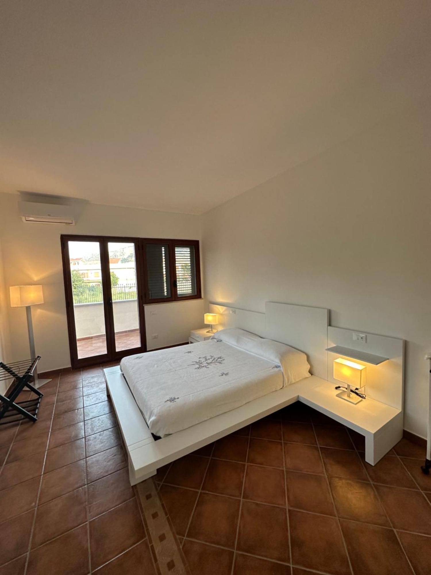 פלרמו Villa Sara Mondello Garden Level מראה חיצוני תמונה